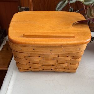 Longaberger Honey Brown Woven Basket-signed? 1997 includes recipe cards/dividers